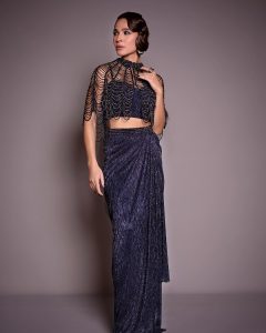 Ayesha Omar Instagram - 💃🏽🦅 MY LSA LOOK 2023 #lsa2023 #ayeshaomar #mylsalook2023 @luxstylepk @rashmikumariofficial @javerijewelleryco @ayesha.o.beauty @nabila_salon @honeymakeupartist0109 @waqar_ahmed_butt @paragonstudioofficial
