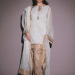 Ayesha Omar Instagram – The “Khoobsurat” Collection by @ayesha.omar.style.studio is now available online and on my website(link in bio).
Dedicated to the iconic #khoobsurat from #bulbulay known for her sophisticated, glamorous, experimental yet classic style. 💃🏽Get your hands on one (or many) of these easy breezy, elegant pieces. They’ll take you through Ramzaan, Eid and onto Fall. ✨

The A team for this collection:
@zarapeerzada @halasyed @sherbano.rehmani @farina_naimat @amalnadeemalam @arbaqanchangezi @kundan.co @waqar_ahmed_butt @ayesha.o.beauty @paragonsalonlhr 

#ayeshaomar #ayeshaomer #style #fashion #ramzaan #eid #collection #spring #karachi #lahore #islamabad #pakistan #instagood #instafashion #instamood #traditional #gota #oldschool #glamour Pakistan
