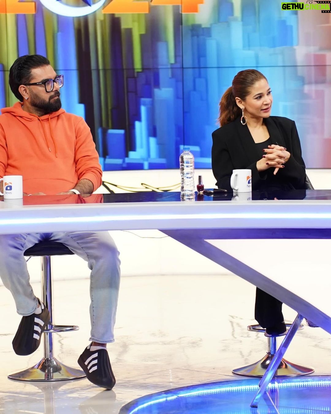 Ayesha Omar Instagram - #taxaligatethefilm cast was honored to be invited on @geonewsdottv morning show: "GEO PAKISTAN" Mark your calendars – Taxali Gate takes over screens worldwide on February 16, 2024. 🎬 Special thanks to #sohailwaraich Sahab, @ihumaamirshah & @abdulllahsultan Geo News