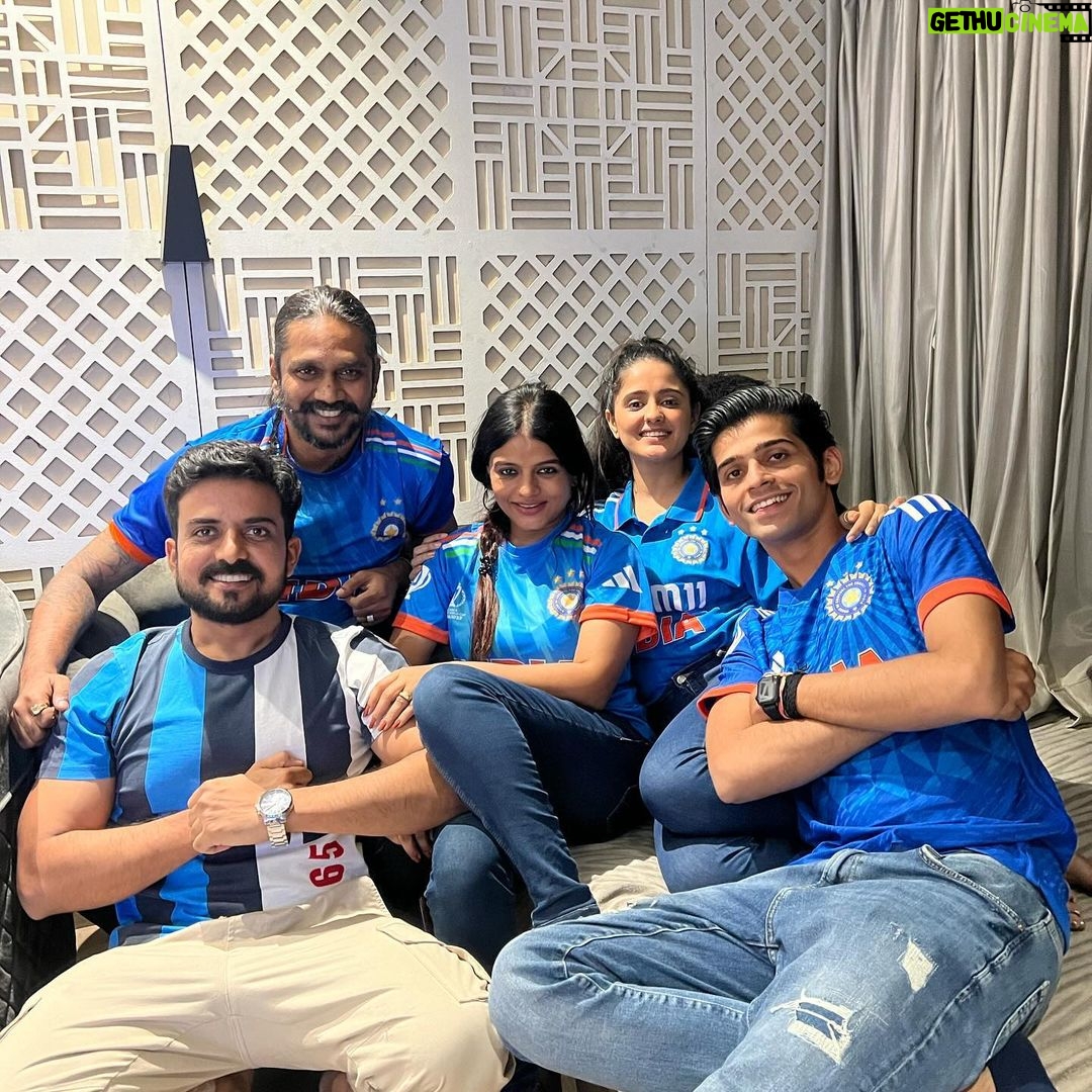 Ayesha Singh Instagram - We are extremely proud of our Indian Cricket team for a brilliant performance throughout the tournament and in regards to yesterday ,hard luck! Pictures of togetherness and enjoyment. We Indians will always stand by our team. See you soon❣️ PS:- Last picture @ishaanrajeshsingh in serious discussion with dear Gorilla ❣️