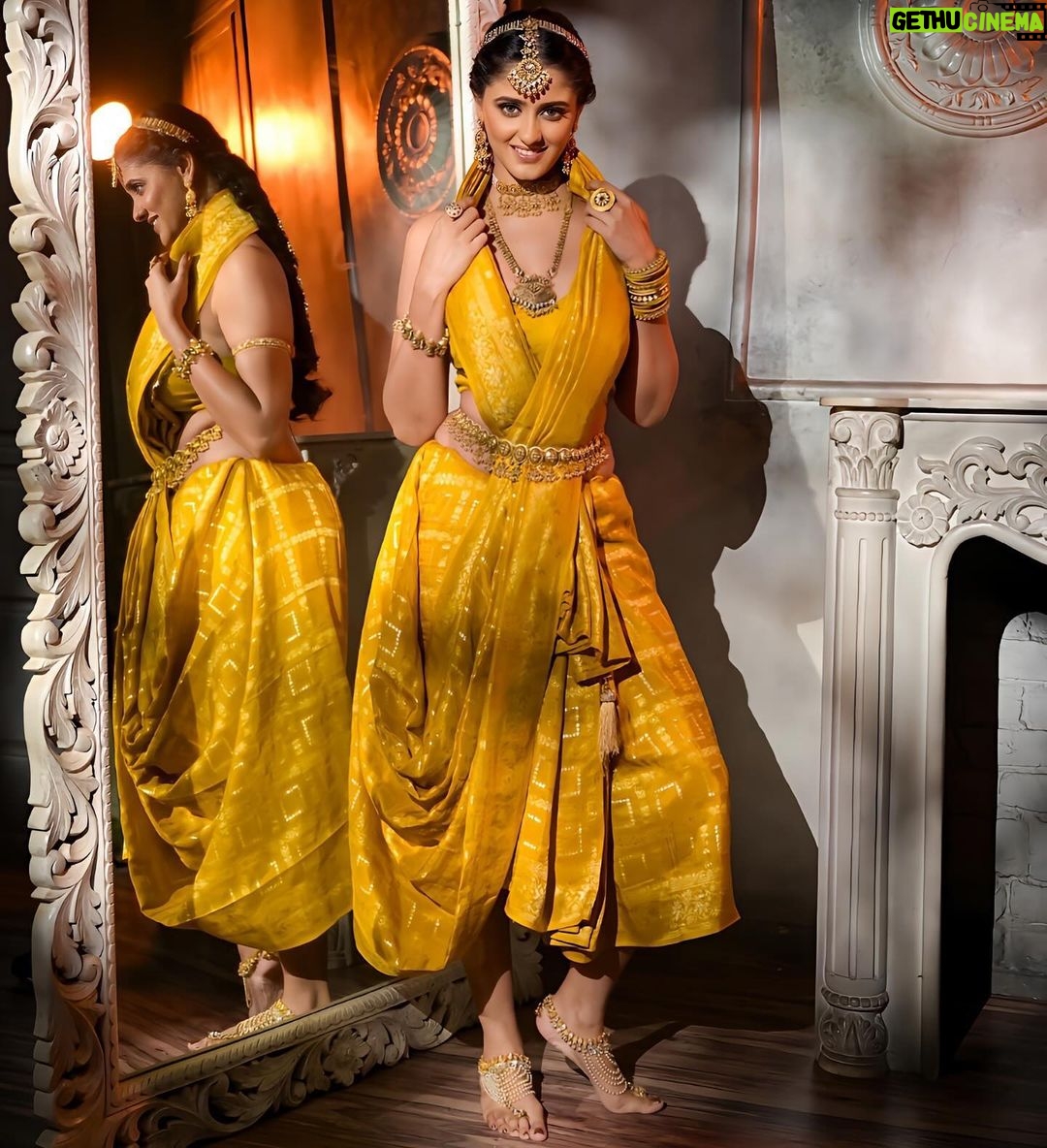 Ayesha Singh Instagram - . Shoot Concept & Designed By:- @nehaadhvikmahajan @bridalsbynam . 💄MUA , Hair & Styling :- @nehaadhvikmahajan . Assisted By :- @styleby_vaishnavi . 🥻Saree :- @neerusindia . 💍Jewelery :- @sonisapphire . 🎥:- @deepak_das_photography @kakali_das_photography . #ayeshasingh #makeup #ootd #nehaadhvikmahajan #makeupbyme💄 #nammakeovers #bride #to #be #bridal #look #bridalmakeupartist #destinationweddingmakeupartist #weddingmakeup #hair #hairstyling #nammakeovers #bollywood #television #makeupartist #mumbai #traveller #all #over #the #globe