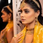 Ayesha Singh Instagram - . Shoot Concept & Designed By:- @nehaadhvikmahajan @bridalsbynam . 💄MUA , Hair & Styling :- @nehaadhvikmahajan . Assisted By :- @styleby_vaishnavi . 🥻Saree :- @neerusindia . 💍Jewelery :- @sonisapphire . 🎥:- @deepak_das_photography @kakali_das_photography . #ayeshasingh #makeup #ootd #nehaadhvikmahajan #makeupbyme💄 #nammakeovers #bride #to #be #bridal #look #bridalmakeupartist #destinationweddingmakeupartist #weddingmakeup #hair #hairstyling #nammakeovers #bollywood #television #makeupartist #mumbai #traveller #all #over #the #globe