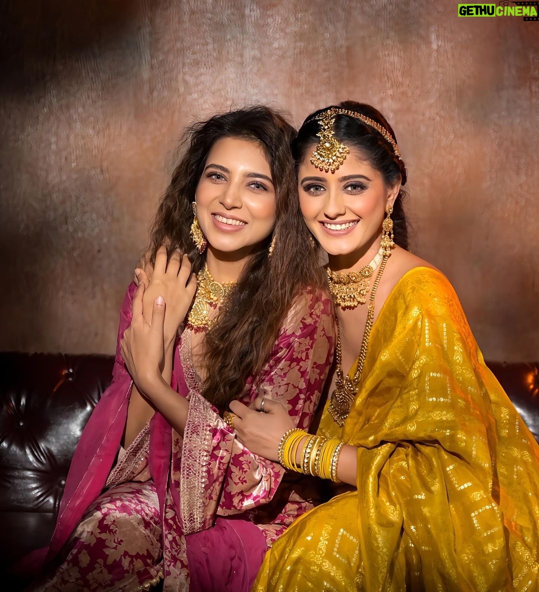 Ayesha Singh Instagram - . Shoot Concept & Designed By:- @nehaadhvikmahajan @bridalsbynam . 💄MUA , Hair & Styling :- @nehaadhvikmahajan . Assisted By :- @styleby_vaishnavi . 🥻Saree :- @neerusindia . 💍Jewelery :- @sonisapphire . 🎥:- @deepak_das_photography @kakali_das_photography . #ayeshasingh #makeup #ootd #nehaadhvikmahajan #makeupbyme💄 #nammakeovers #bride #to #be #bridal #look #bridalmakeupartist #destinationweddingmakeupartist #weddingmakeup #hair #hairstyling #nammakeovers #bollywood #television #makeupartist #mumbai #traveller #all #over #the #globe
