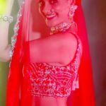 Ayesha Singh Instagram - One of my fav. Looks, can’t get enough ;) ❤️. Styled by - @purvabansal5 Photography by - @makebaphotography Outfit by - @seasonsmumbai Assist by - @shrutiyamganti0218 Jewellery- @maxplus_jewels @sejalcreation23 Make up - @makeoverbysejalthakkar Hair - @jayshreethakkarhairartist