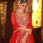 Ayesha Singh Instagram – Styled by – @purvabansal5 
Photography by – @makebaphotography
Outfit by – @seasonsmumbai 
Assist by – @shrutiyamganti0218
Jewellery- @maxplus_jewels 
@sejalcreation23 
Make up – @makeoverbysejalthakkar 
Hair – @jayshreethakkarhairartist