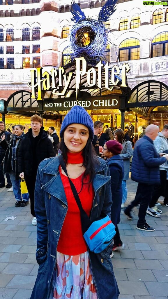 Ayesha Singh Instagram - Heheh Dramtic Bollywood music on a Childhood Dream, such a fan of Harry Potter because it feels like a moment 😁The kid me would be so proud 🥰. To watch the play Harry Potter and the cursed child was a beautiful experience. #harrypotter #animal #london #londontheatre #theatreland Harry Potter and the Cursed Child