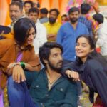 Ayesha Singh Instagram – Well Sachin, ladkiyaan bhi tapori bann sakti hain.😂

Dekhna na bhooliye, 
#UdneKiAasha, Aaj se, raat 9 baje, StarPlus aur Disney+ Hotstar par

#StarPlus #LoveStory #NewShow #AlagAndaz