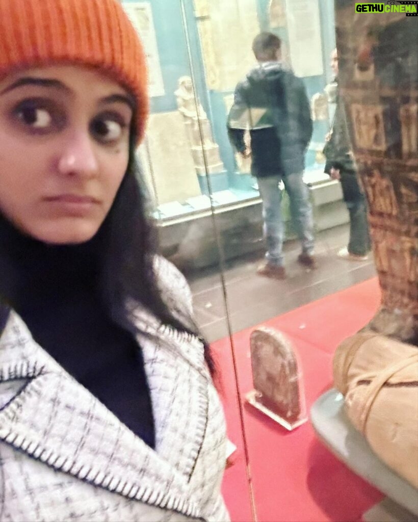 Ayesha Singh Instagram - Museum and shopping Day ❣️ 😈The Mummy The British Museum