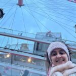 Ayesha Singh Instagram – 1st is Audi asking not to tell mausi that we ate out dinner already on a video which was for the what’s app family group 😂
2nd Is the London Eye Behind me 
3rd London Eye behind all three of us Anu Di, Auden/Audi n myself
4th In the Eye
5th is Gorgeous view from The eye ❤️