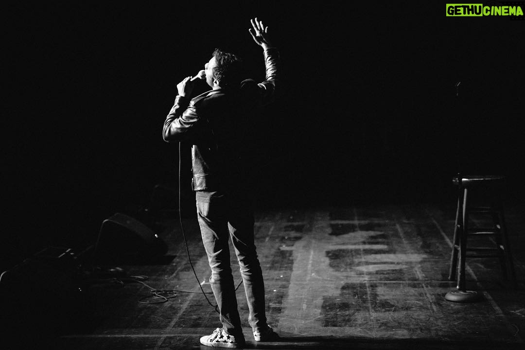 Aziz Ansari Instagram - Baltimore last night. Photos by @fhamilton. Hosted by @wilsylvince, openers @sammorril, @philmhanley. T-shirt featuring WWE legend THE UNDERTAKER. Lyric Opera House