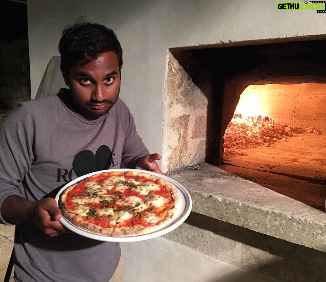 Aziz Ansari - 66K Likes - Pizza night. #BudsinItalia #BigBudLilBud