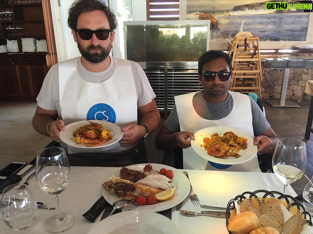 Aziz Ansari - 76.2K Likes - Paella time. #BigBudLilBud #BudsinEspana