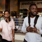 Aziz Ansari Instagram - Shoutout to Hannibal for coming through and being the surprise opener for the India shows minus the one he slept through cause the jet lag got him. @hannibalburess 📸: @marcusrussellprice