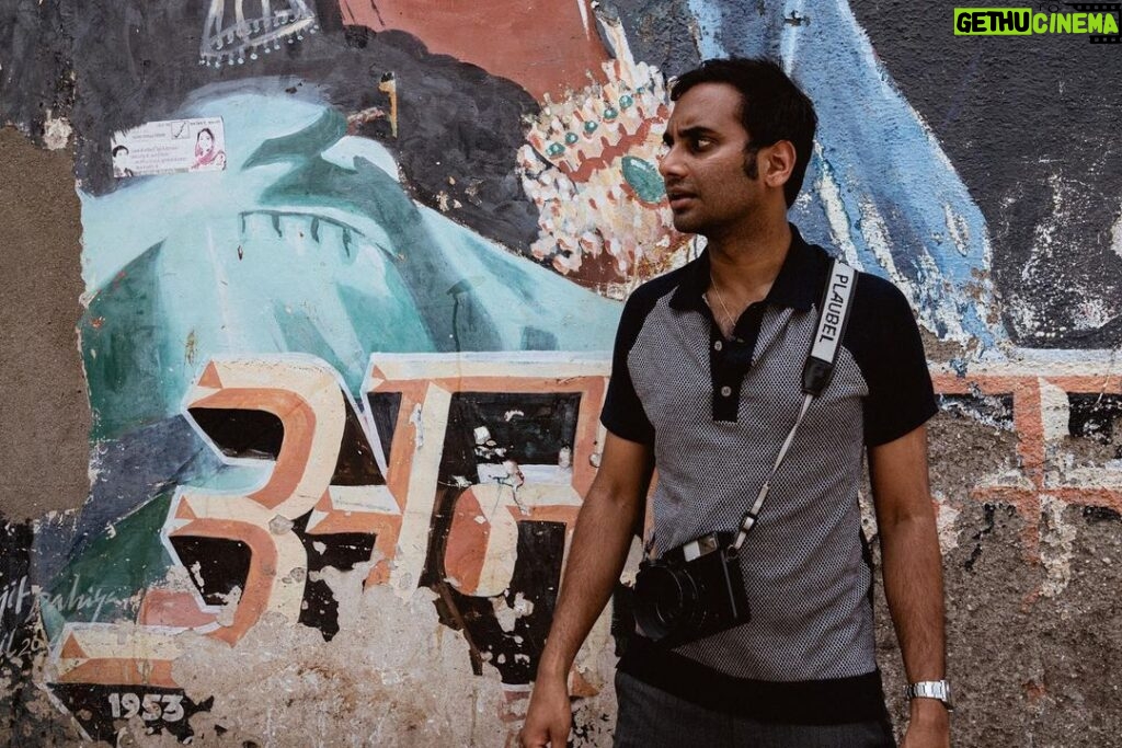 Aziz Ansari Instagram - BOMBAY 📸: @marcusrussellprice