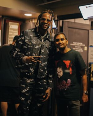 Aziz Ansari Instagram - 2 Chaaaaaaaaaaainz! From last night in Atlanta at Fox Theatre. One more show tonight. Limited tix at azizansari.com