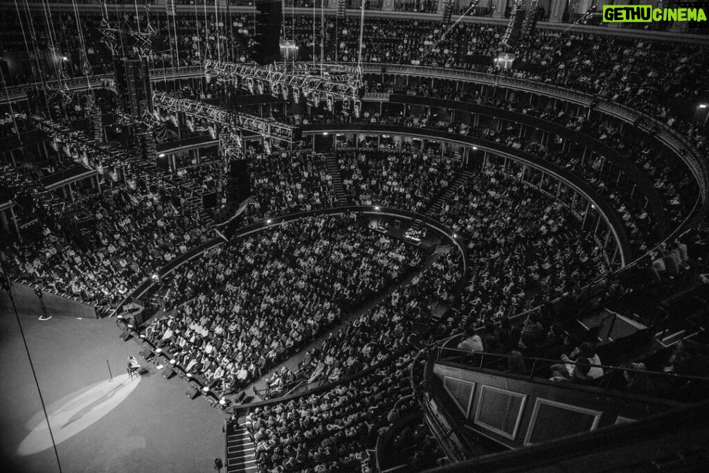 Aziz Ansari Instagram - Royal Albert Hall is an incredible stage. Thanks everyone who came out in London. Photos by @norman__wong