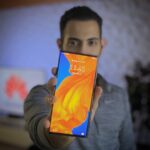 Aziz Bader Instagram - وصل العووود، هاتف HUAWEI Mate Xs 5G القابل للطي جهازين بجهاز تلفون وتابلت بمواصفات جبارة. اشترِ مع غطاء من الجلد وسماعات Freebuds 3 وكفالة ٦ شهور على الشاشة مجاناً. رابط الطلب بالبايو #HuaweiMateXs5G @HuaweiMobileKW