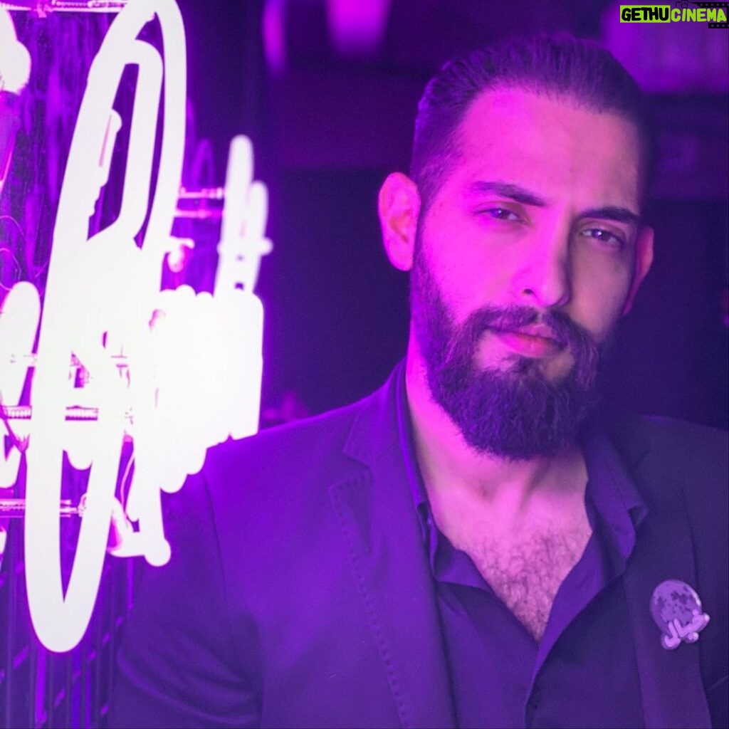 Aziz Bader Instagram - Neon
