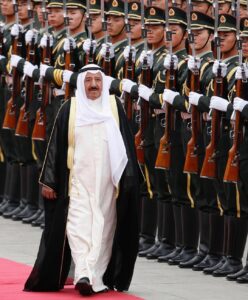 Aziz Bader Instagram - عسى الله يطول بعمرك ويحفظك يا أمير الإنسانية 🇰🇼 ❤️