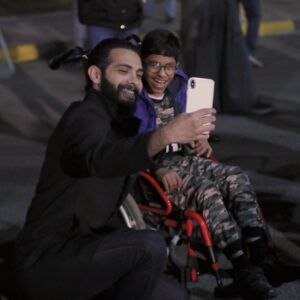 Aziz Bader Instagram - كان يوم جميل والأجمل هو حضور صديقي محمد اللي نورني واللي زاد نور حضوركم
•
أبي منكم تحطون إموجي القلب بالتعليقات ❤️