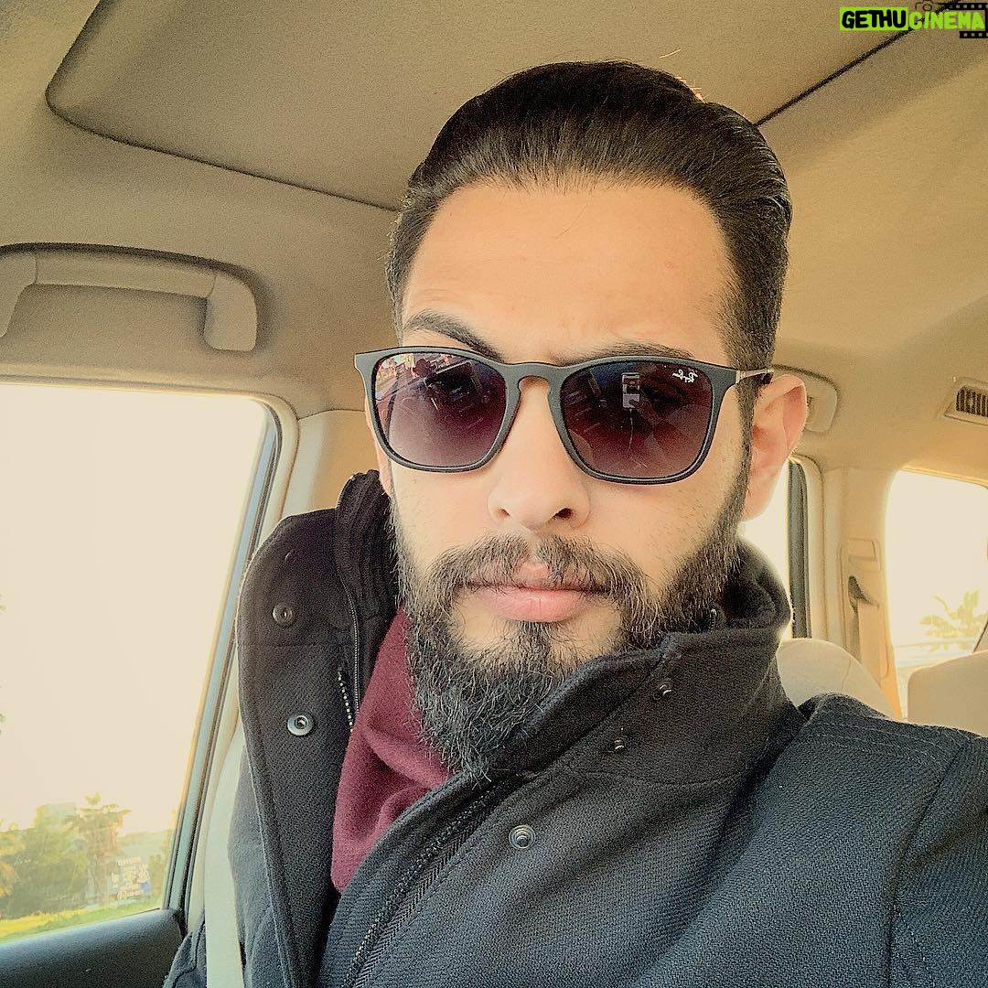 Aziz Bader - 7K Likes - #سيلفي_اليوم
متى الصيف يا جماعة؟
#ما_ننعطى_ويه