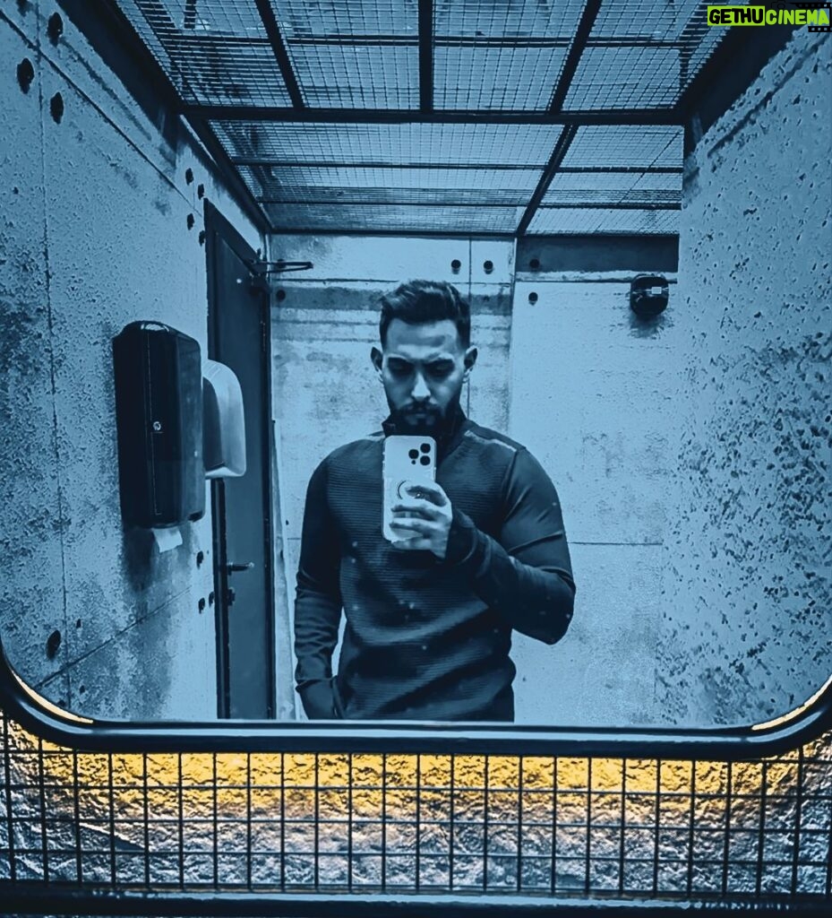 Aziz Bader Instagram - 💀