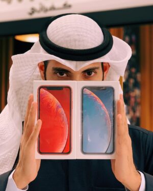 Aziz Bader Instagram - ❗️❗️❗️مسابقة
جهازين آيفون ١٠ آر للمتابعين مقدمين من @cavaraty
•
شروط المسابقة:
١-تابعني 
٢-فولو حساب كفراتي @cavaraty 
٣-منشن لأكبر عدد ممكن تحت هذي الصورة
•
المشاركة صالحة لجميع دول العالم🌎
منشنو اكثر تزيد فرصتكم للربح ❗️❗️
راح يتم السحب تاريخ
٢٠/١٢/٢٠١٨
عندكم ١٠ أيام فقط
#مسابقة 
#iPhoneXR
•••••••••••••••
Win 2 iPhone XRs from @cavaraty 
How to win?
1-follow me
2-follow @cavaraty 
3-tag as much people as you can in the comment section
•
The competition will end on 20/12/2018
You have 10 days only, hurry up!
