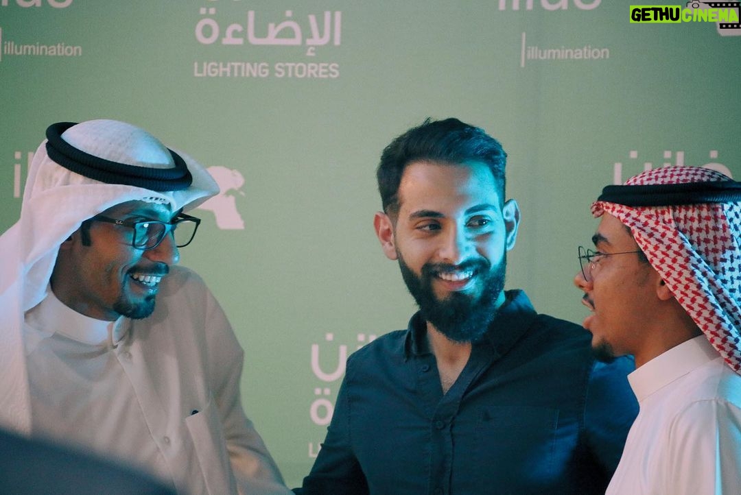 Aziz Bader Instagram - ألف مبروك لاخوي الغالي علي القناعي افتتاح مخازن الاضاءة @lightingstoreskw واسعدني شوفة الاخوان اللي حضروا بدون استثناء . تصوير @boaybe