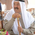 Aziz Bader Instagram - جعل الضحكة ما تفارق شفاتك وجعل الفرحه ما تفارق روحك وجعل السعاده ما تفارق حياتك عسى يطول بعمرك ويحفظك يا #قائد_الانسانيه سمو الأمير الشيخ صباح الأحمد الجابر الصباح 🇰🇼