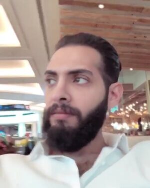 Aziz Bader Instagram - لما تطلع مع واحد وطول الوقت ماسك تلفونه
_____________________________________________
@hopeless_q8
@hopeless_q8
_____________________________________________
فعل زر التنبيهات عشان يوصل لك كل جديد