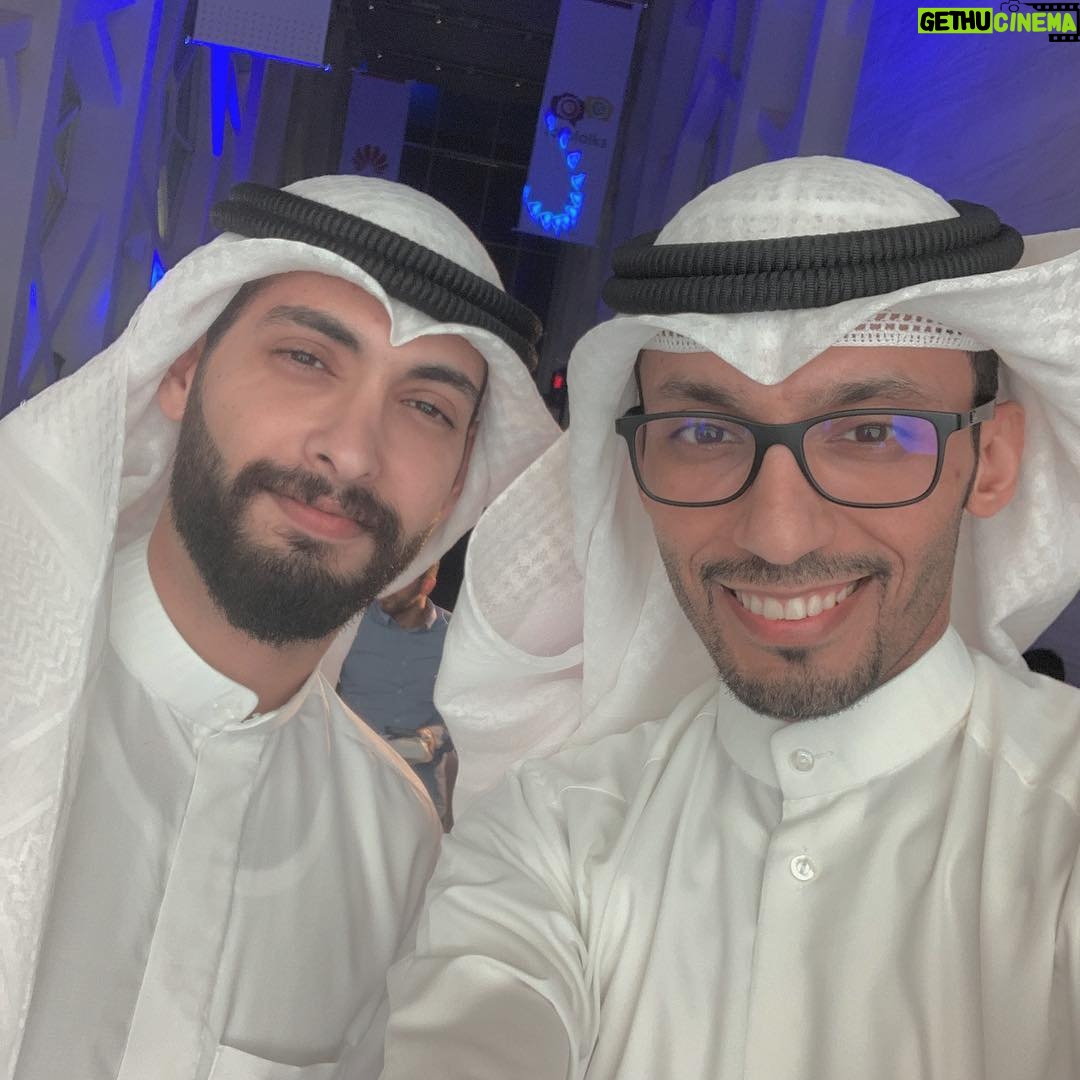 Aziz Bader - 7.4K Likes - بعض الصور من مؤتمر #فوتوتوكس الذي يتضمن أكبر تجمع للمصورين المحترفين
تشرفت وسعدت برؤيتكم أخواني
@fototalks