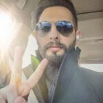 Aziz Bader Instagram - ولله الحمد تم تخرجي من الجامعة بشهادة بكالريوس الهندسة الميكانيكية. معاكم مهندس ميكانيكي خارق! I just became a Super Mechanical Engineer! たった今僕はスーパーメカニカルエンジニアだ！