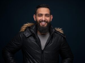 Aziz Bader Instagram - أخيراً صورت صورة بعد انقطاع بدون سبب 😂
.
Shot by The Awesome
@osamafotos