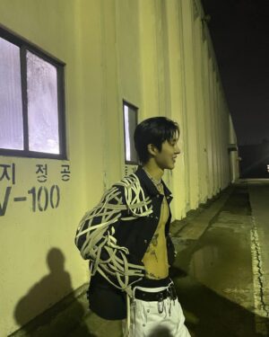 B.I Instagram - getting ready🔥 131LivePresents @livexlive @official131label