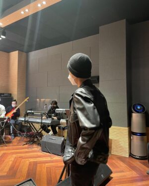 B.I Instagram - Conducted🎸