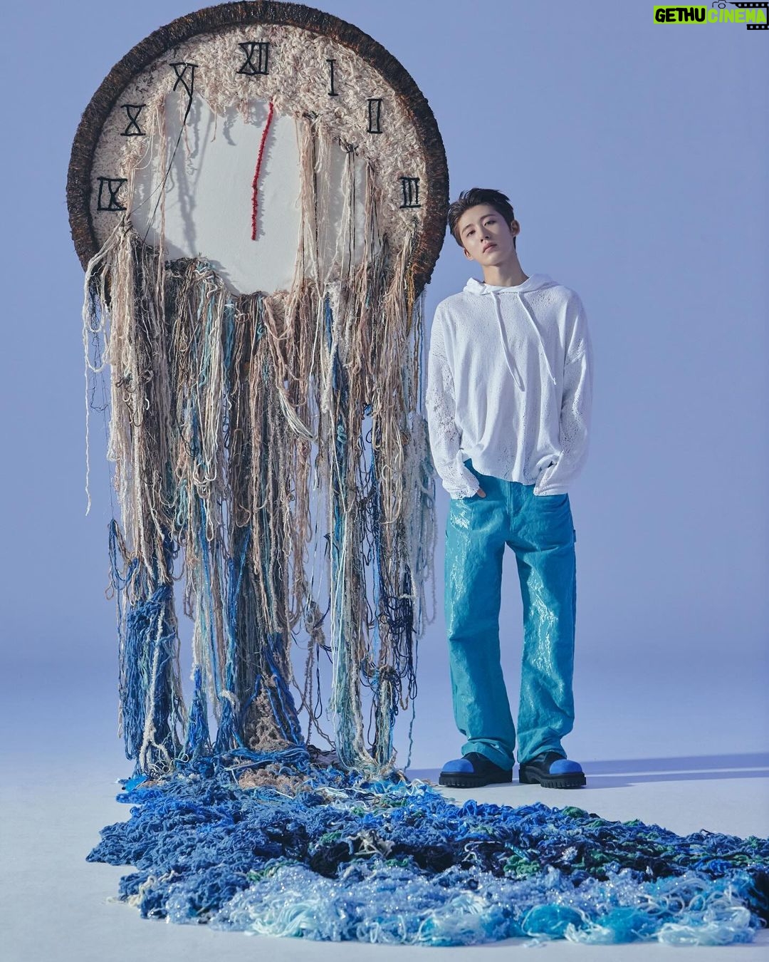 B.I Instagram - ただいま B.I JAPAN 1st EP ’ただいま’ 2024.03.13 Release タイトル曲「Wish you were here」、そしてSKY-HIをゲストに迎えて制作された「NANANA」を含む全5曲収録! 【商品詳細】 https://columbia.jp/artist-info/bi/ 【予約】 https://lnk.to/B.I_tadaima #BI #ビーアイ #ただいま #ただいまBI #おかえり #おかえりBI