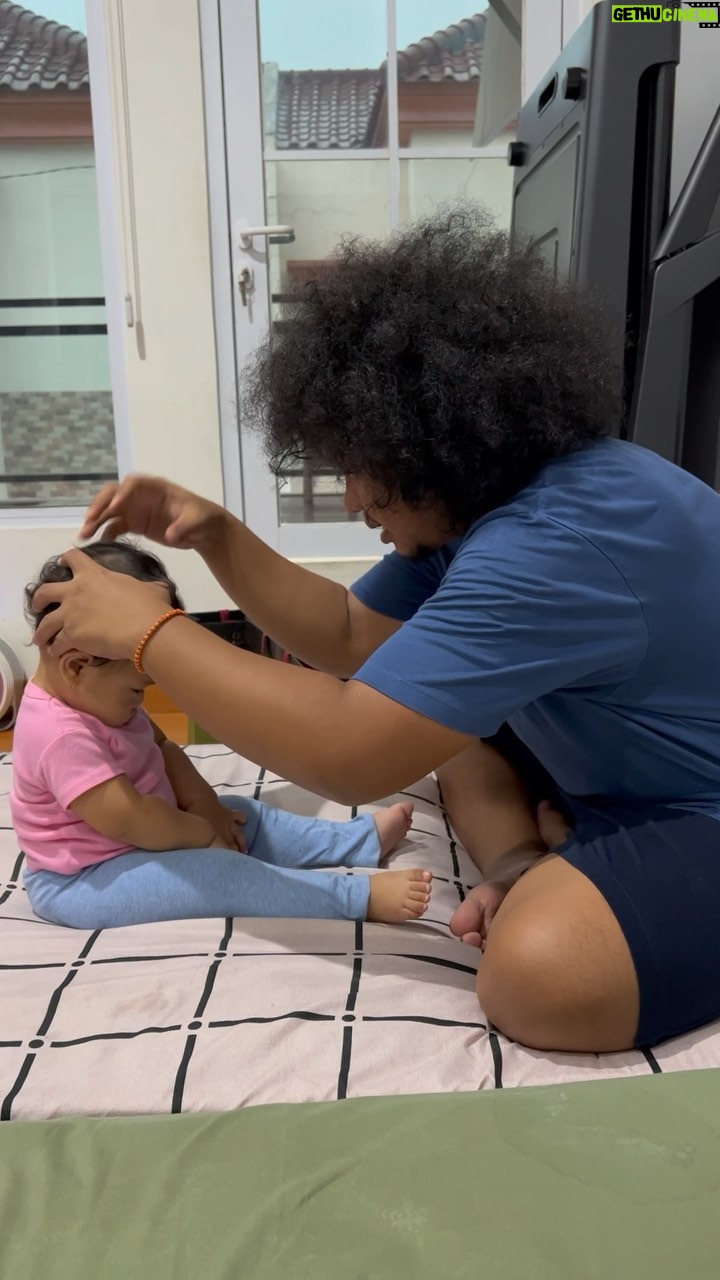 Babe Cabiita Instagram - Percayakan anak bayi anda ke saya. Terima jasa pijit bayi maupun pijit mamahnya bayi 🙃