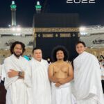 Babe Cabiita Instagram - ALHAMDULILLAH... 2022 umroh bareng sahabat 2024 umroh bareng pasangan 2022 seperti ada yang lebat 2024 seperti habis dan ringan Semoga dosa dosa yang lebat dan rimbun ini juga menjadi habis licin dan bersih tanpa sisa, dan semoga yg belum umroh Allah mudahkan dan segerakan jalannya agar bisa segera umroh. Amin ya rabbal alamin..