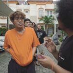 Babe Cabiita Instagram - Siapa yang belom dapet THR? Nah aku mau bagi bagi thr 100rb buat 5 org nih. Syaratnya cukup follow @fatiyw biar dia seneng dan tulis dikolom komentar CARA MINTA MAAF PALING UNIK yg kamu kirim buat seseorang... #thr