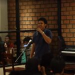 Babe Cabiita Instagram - Baca cerita pembalap @gelaelized jadi kepancing mau ikutan juga! Kalo punya impian, jangan cuma didiemin aja. Harus bergerak, kerja keras, berani ambil resiko dan konsisten pasti. Kalo aku gak nekat dan ambil resiko, mungkin sekarang aku masih jadi Babe yang cuma aktif ngejokes di twitter. Berkat modal nekat jadi pengisi acara open mic di Medan, aku jadi berani buat tampil stand up di depan banyak orang, ikut kompetisi dan ahirnya jadi juara. Pada akhirnya, pintu rejeki aku kebuka lebar dari standup. Mulai dari pengisi acara TV sampe ikut main film bareng aktor senior. Semua bisa kejadian berkat proses. Kalo kalian percaya dan nikmatin proses, aku yakin rejeki bakal selalu ada dan kesuksesan versi kalian bakal ngikut💪🏻