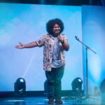 Babe Cabiita Instagram - Di akhir tahun ini banyak kali job ku, dari pagi hingga pagi lagi udah kaya Reza Rahardian. Apalagi kalau lagi Standup, selalu di dalam ruangan. Ya, namanya juga aku salah satu komik terkece. Malah terkadang aku yang di luar, penonton yang di dalam. Tapi aku tidak lupa untuk memikirkan kesehatan, apalagi dengan kesibukanku yang sering ketemu banyak orang. Jadi harus saling jaga kan. Salah satu cara yang bisa aku lakukan adalah tidak merokok, jadi bisa ngurangin bahaya asap rokok untuk orang di sekitar. Karena TAR di asap rokok itu bahaya untuk kesehatan. Aku juga #JadiLebihPaham semenjak aku follow akun @koalisibebas_tar. Kelen coba cek juga, karena saling jaga kesehatan tuh tanggung jawab kita semua!