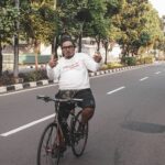 Babe Cabiita Instagram - Gowes itu harus FUN FUN FUN! Jangan slide sampai ahir karna itu merupakan inspirasi kami sampai membawa spanduk disegala tempat!