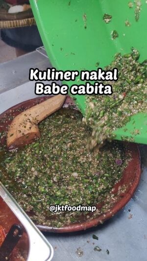 Babe Cabita Instagram - Pas gw di sana bener2 rame sampe ga brenti goreng telor terus... Dan beruntung bisa ketemu Babe Cabita dan Abdi Master Chef pas acara pembukaan...

Beruntung banget juga warga jaksel ga usah jauh2 lagi ke sunter buat nyobain nasi telor ternakal satu ini...

📍 Dadar Beredar
⏰ 10.30 - 01.00
[Jl. Pejaten Barat Raya No.71, Pejaten, Jakarta Selatan]

#jktfoodmap
#jfmJakSel