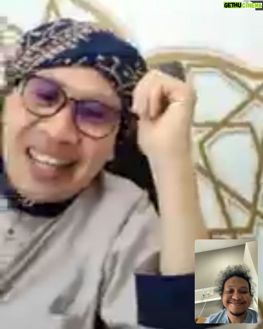 Babe Cabiita Instagram - Alhamdulillah pas lagi sakit bisa didoakan langsung sama @buyayahya_albahjah lewat vidcall. Terimakasih banyaak buyaaaa, semoga buyaa selalu dalam lindungan Allah ❤️