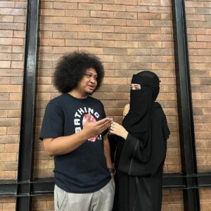 Babe Cabita Instagram - Alhamdulillah ahirnya baju gamis yg aku beliin oleh oleh dari Madinah dia pake juga! Makin cantik yng @fatiyw serasa jalan ama gadis arab 😍