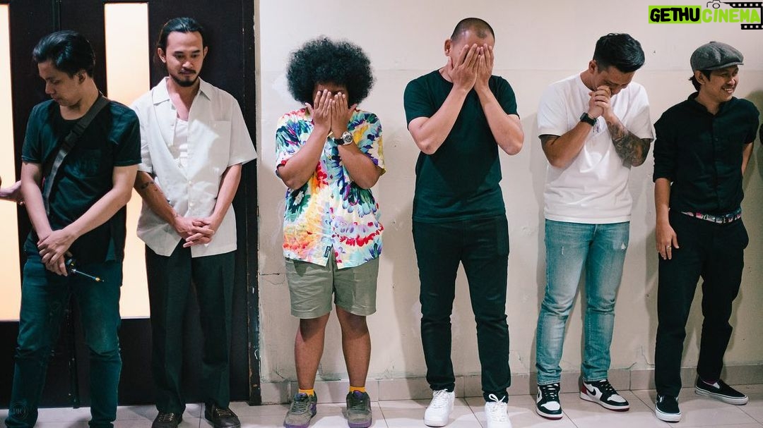Babe Cabiita Instagram - Ini foto foto keseruan standup kemaren #diManapunMedannya mulai dari persiapan baca doa, standup, hingga penutup bit closing aku pakai gimick dokter kecil š. Uda lama bet ga nulis materi dan gara gara kemaren jd pengen bikin spesial show. Tunggu tahun depan ya. InsyaAllah bisa keliling sampai ke kota kamu! . šø @piokharisma