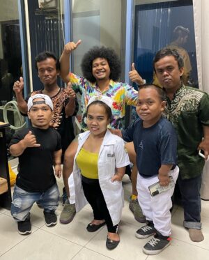 Babe Cabita Instagram - Tengkiu sudah menjadi bagian dari closing perfom standup aku kmaren! 🤣🤣🤣

Ga sabar mau nulis lagi buat spesial show 🍻