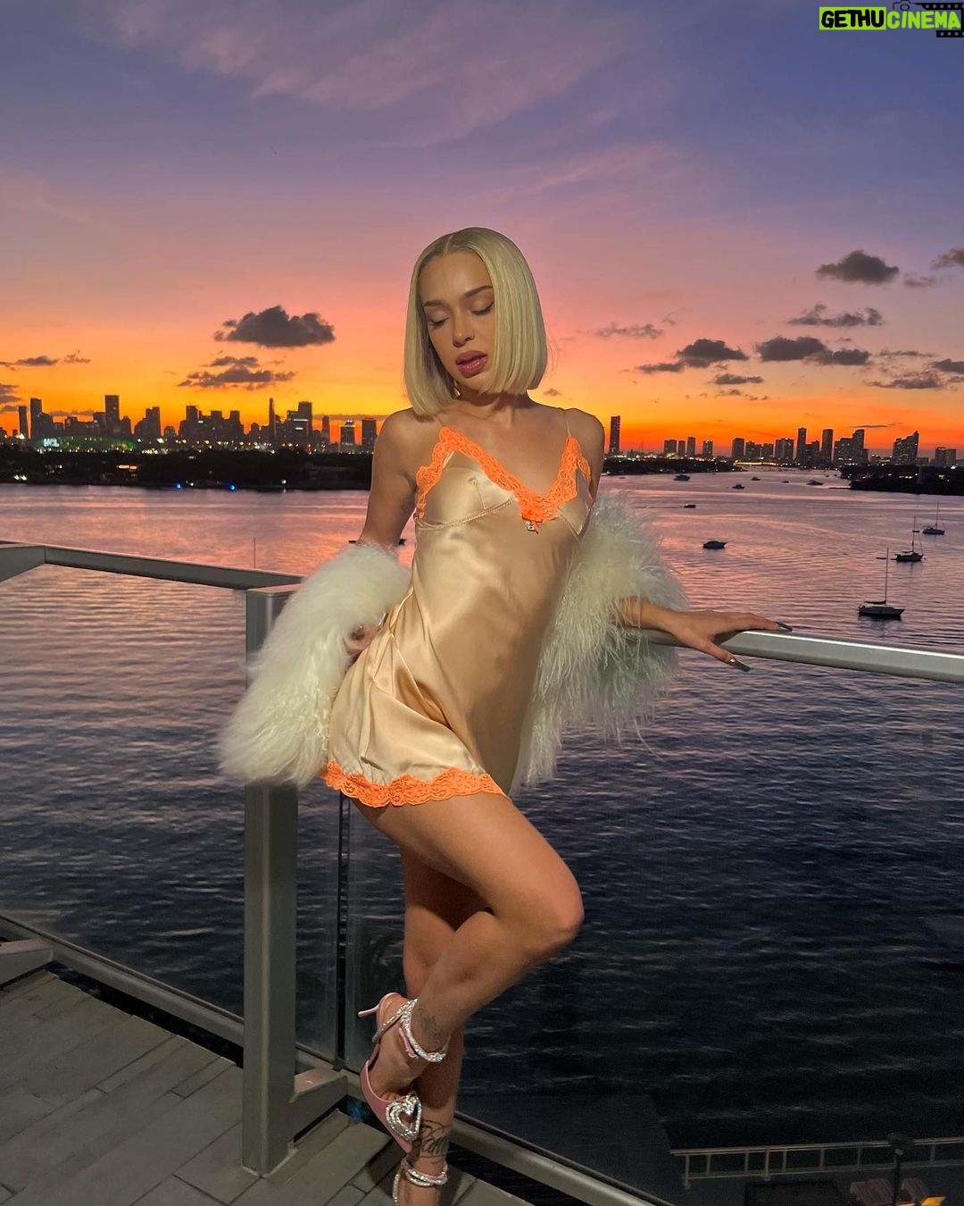 Bad Gyal Instagram - Kármica 💕💕💕 lo pasé muy bien celebrando el release de mañana será bonito ✨✨ Miami, Florida