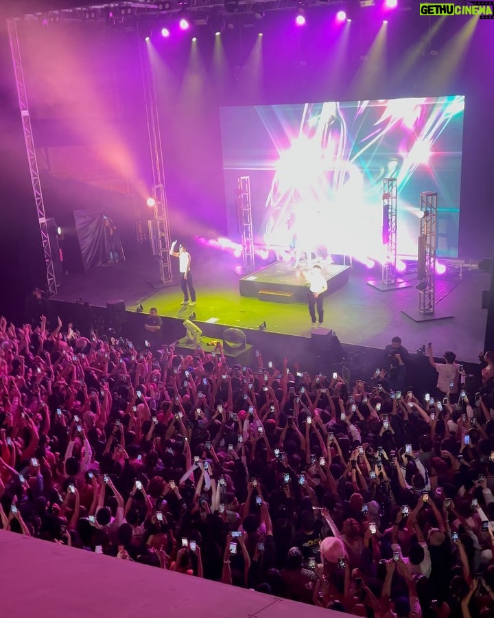 Bad Gyal Instagram - CDMX TE QUIERO 🤍✨ hoy último show del tour en Monterrey 😢 ni me lo creo y Real G rompiendo Gracias x vuestro apoyo siempre 💕
