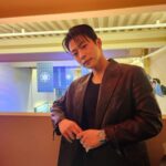 Bae In-hyuk Instagram - 성수동에서 진행하는 몽블랑 라이브러리 스피릿 팝업에 다녀왔어요!!! 여러분들도 놀러오세요💙 @montblanc #광고 #Montblanc #MontblancLibrarySpirit #InspireWriting